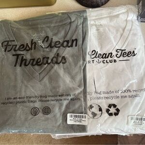Set of 2  Clean Threads / Tees  in Green& White New in package size 4XL vneck